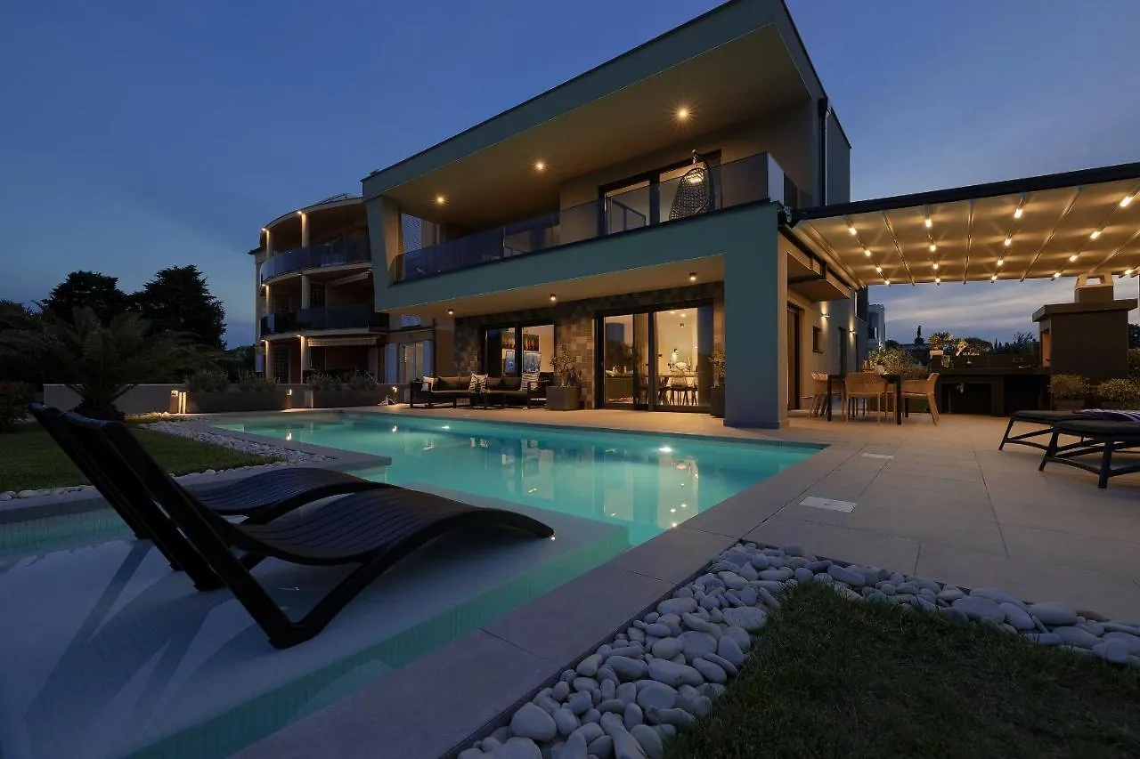 Villa Scala Pomer-Sea View