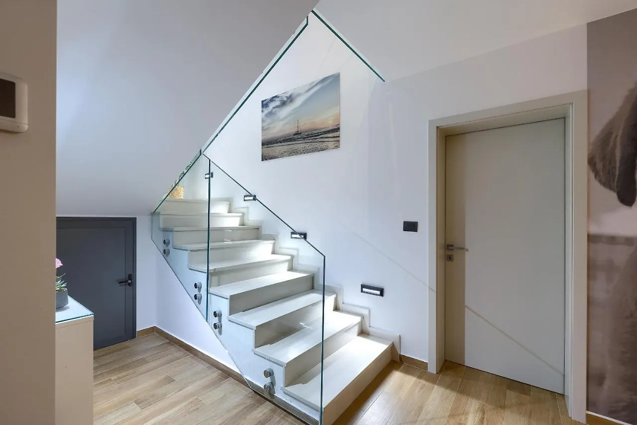 Villa Scala Pomer-Sea View