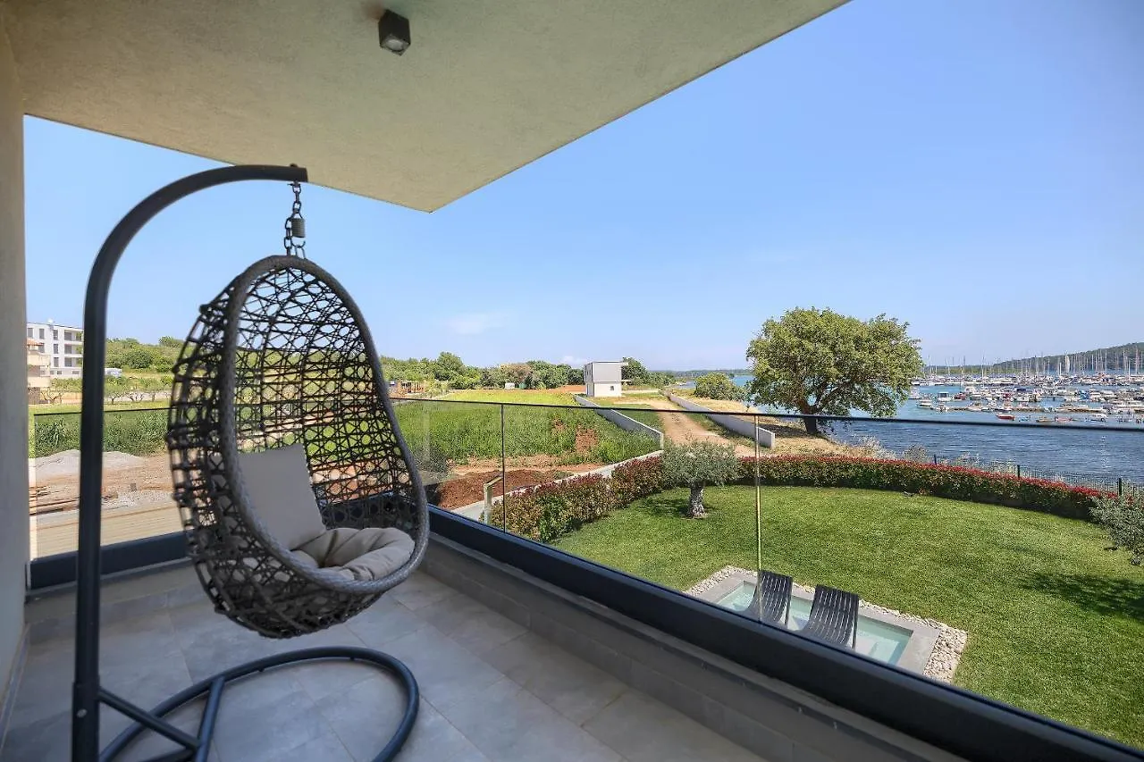 Villa Scala Pomer-Sea View