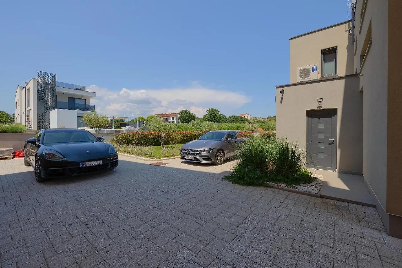 Villa Scala Pomer-Sea View