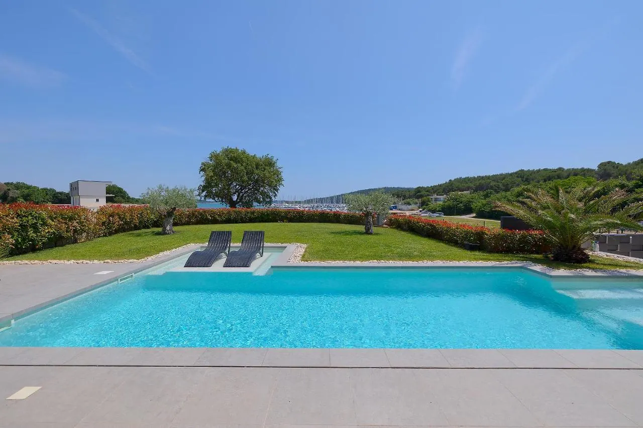 Villa Scala Pomer-Sea View Croatia