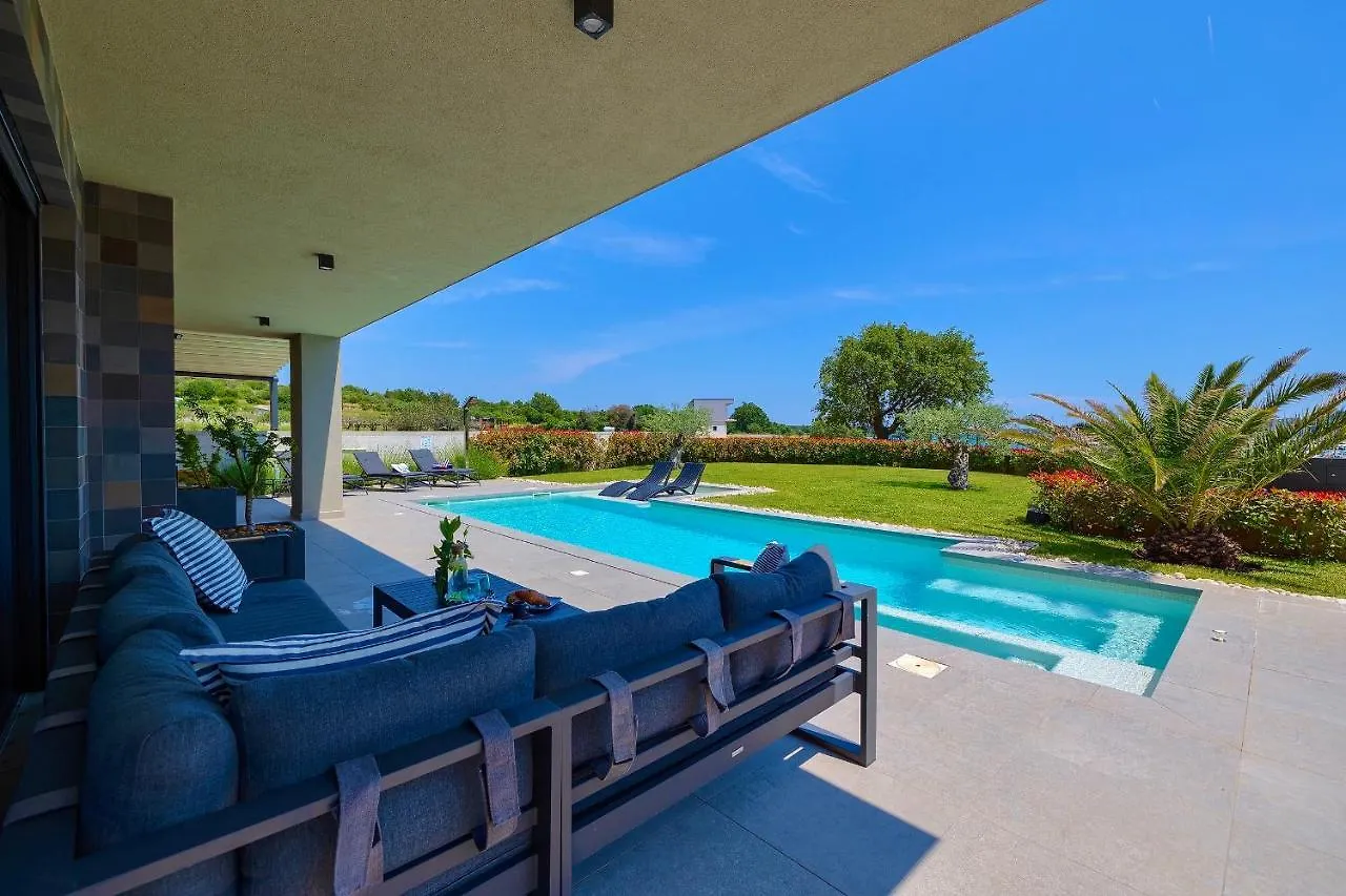 Villa Scala Pomer-Sea View