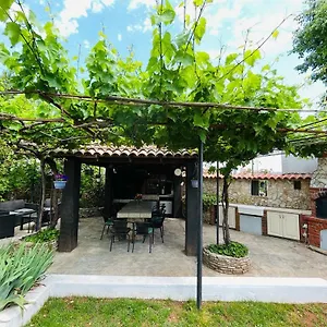 Pomerino Apartmans Appartamento